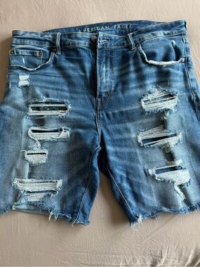 American Eagle Light Wash Denim Jeans